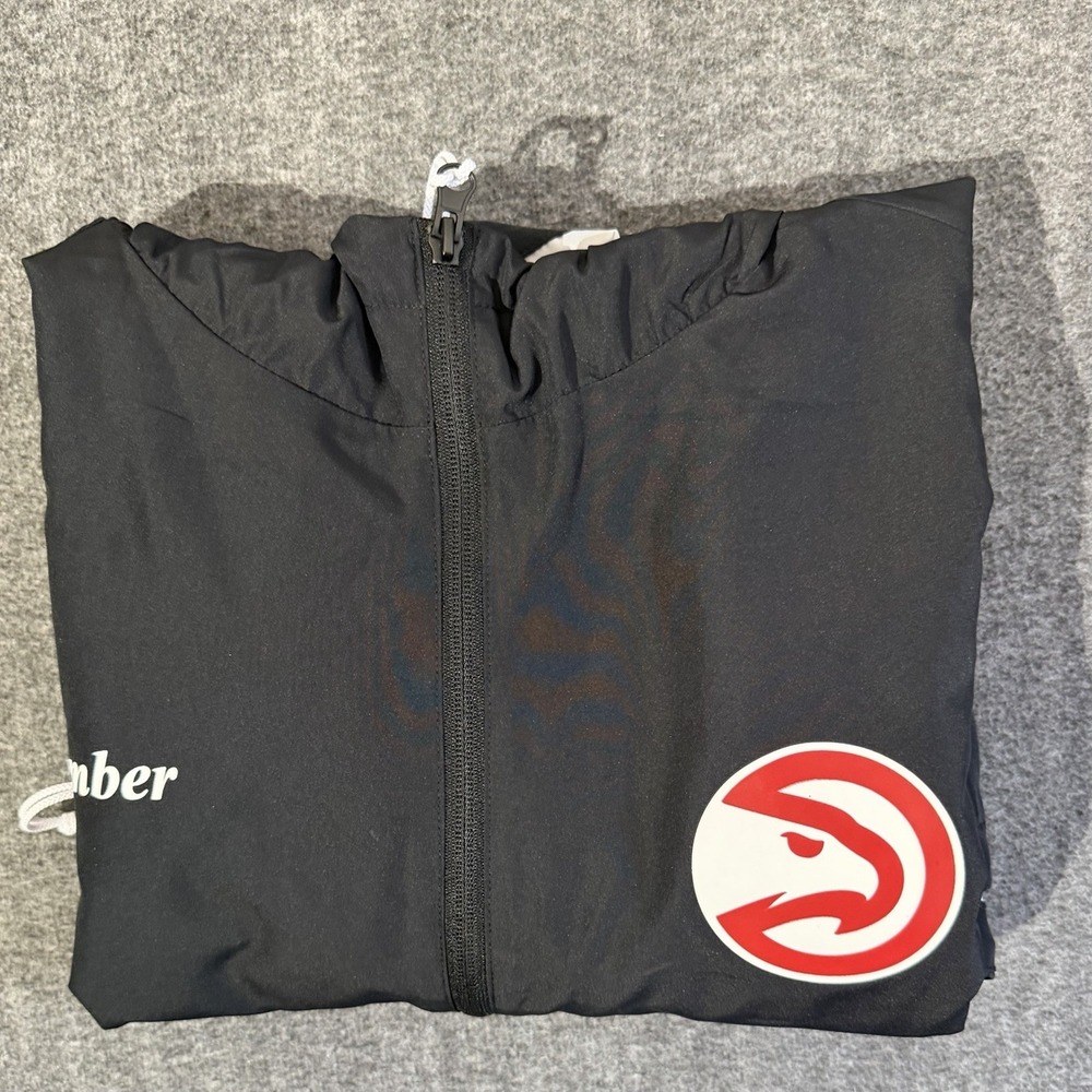 Atlanta Hawks Stadium Essentials Members Black Hooded Windbreaker Jacket Mens M